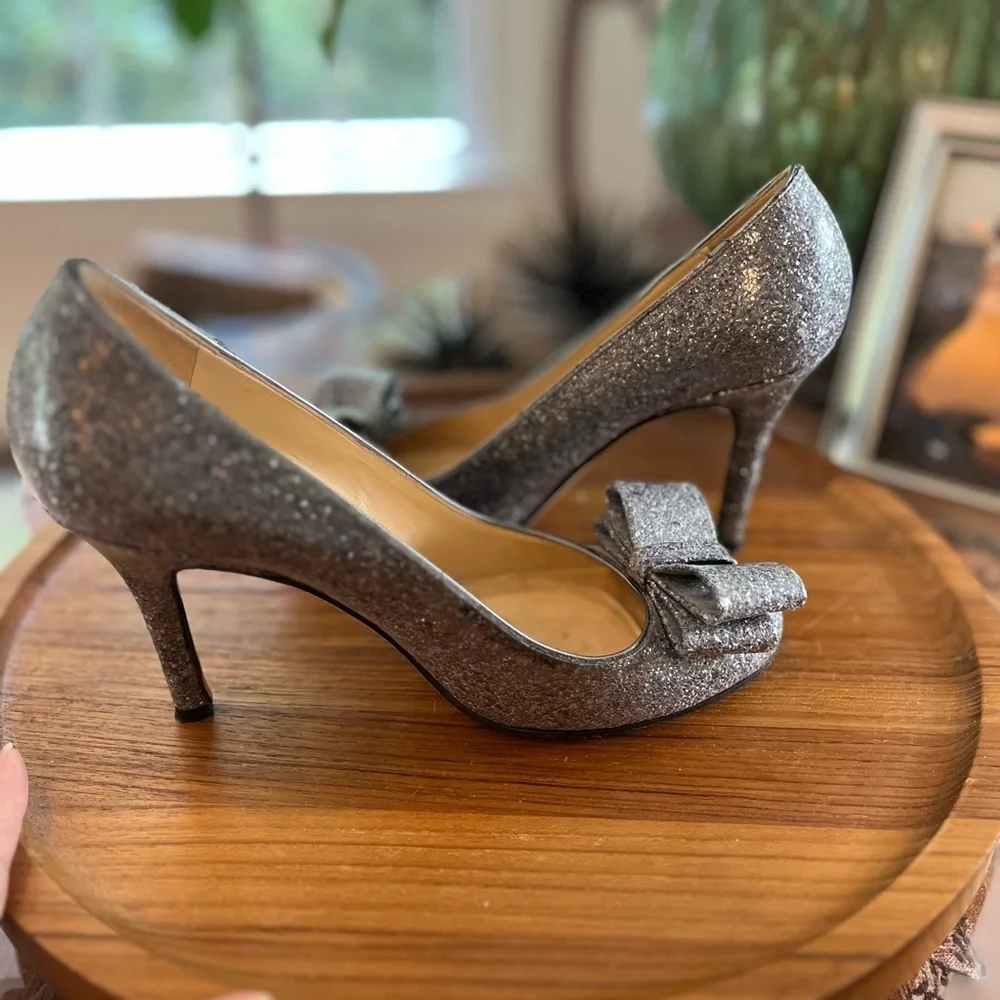 Kate Spade Silver Glitter Heels Size 7.5 Barbie Enchanted Metallic pump Fairy - Picture 5 of 9
